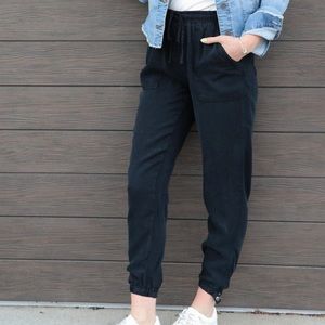 Thread and Supply Serena Joggers